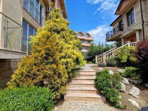 Twins Palace ApartHotel