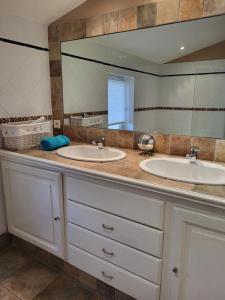 Appartements Grand appartement en Minervois : photos des chambres