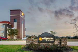 La Quinta by Wyndham Bridge City-Orange