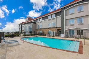 La Quinta by Wyndham Bridge City-Orange