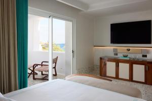Deluxe Double Room with Balcony room in Kensho Psarou