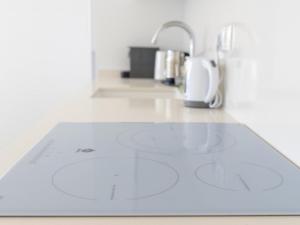 Amazing Sea Views, 1 Bed Apartment