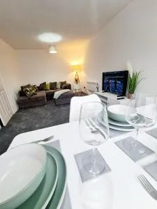 Modern 2 bedroom apartment in Historical Spa town - 德罗伊特威奇