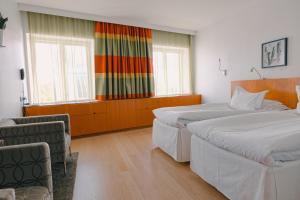 Standard Twin Room room in Avalon Hotel