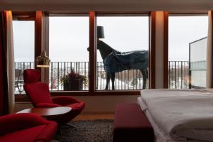 Deluxe Terrace room in Avalon Hotel