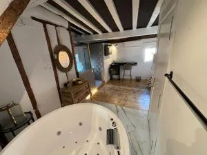 Secreto Suites by Gloove - 比利亚尔瓦德拉谢拉