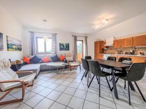 Holiday Home LuxuSölk-5 by Interhome