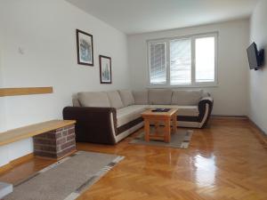Apartmani Tarsko Jezero Nova Vezanja