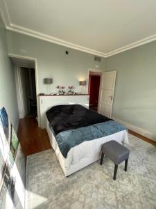 Chambre dans appartement luxueux