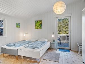 Holiday Home Hellena - 700m from the sea by Interhome