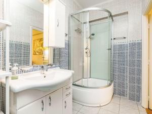 Apartment Zamia 1 by Interhome