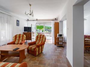 Holiday Home Margaret by Interhome