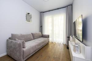 Coastal Haven Retreat, By Cohost
