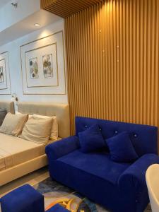 D Luckycharm staycation