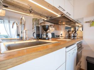 Apartment Les Louvans-6 by Interhome