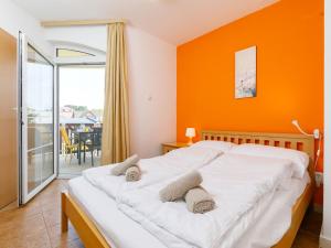 Apartment Charlie by Interhome