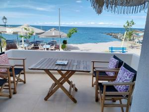 Galazio Seaside Luxury Rooms & Coffee Shop