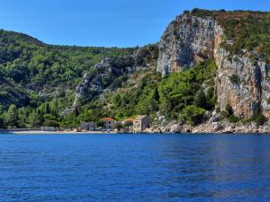 Apartment Rubin-3 by Interhome