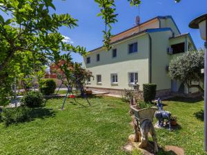 Apartment Rajić-1 by Interhome