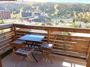 Confortable appartement 4 pers. avec balcon et TV à Superdévoluy - FR-1-504-549