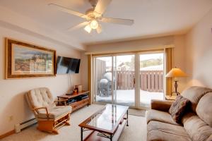 Cedar Creek Condo Free Shuttle to Big Sky Resort!