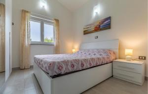 Amazing Home In Liznjan With Wi-Fi