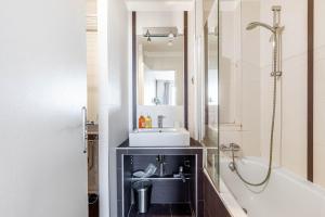 GuestReady - Modern chic with a view