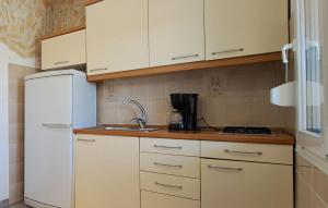 Stunning Apartment In Medulin With Wifi