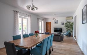 Lovely Home In Loborika 