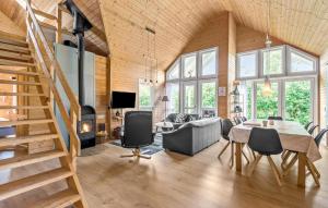 Three-Bedroom Holiday Home In Hemmet
