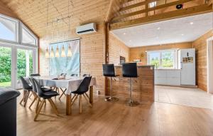 Three-Bedroom Holiday Home In Hemmet