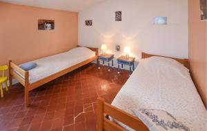 Maisons de vacances Stunning Home In Villes-Sur-Auzon : photos des chambres