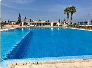 Villa en bord de plage, située dans une résidence à El Mansouria, idéale pour une grande famille ou pour des personnes seules - Mansouria