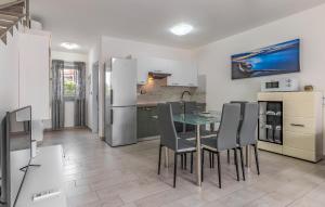 2 Bedroom Amazing Home In Liznjan