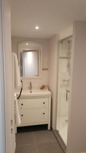 Hotels Hotel Chez Jacqueline : photos des chambres