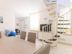 Holiday Home Elena by Interhome