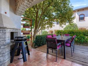 Holiday Home Dlan by Interhome