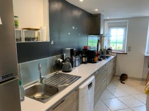 Maisons de vacances Longere bord de mer avec grand jardin fleuri : photos des chambres