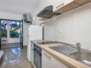 Apartment Rubin-2 by Interhome