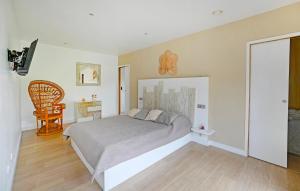 Maisons de vacances Stunning Home In St Laurent Des Arbres : photos des chambres