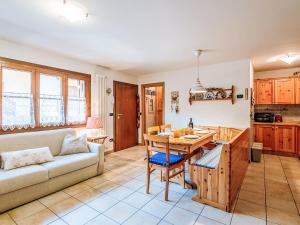 Apartment Condominio Parco degli abeti by Interhome