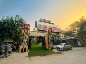 Hotel Lagoona and Banquet Hall - Āzādpur