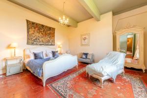 Maisons de vacances Maison Augustine - 300m2- Lisle-sur-Tarn : photos des chambres