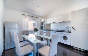 Amazing Apartment In Vrsi With Kitchen