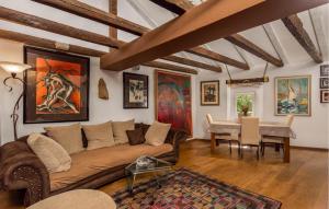 Gorgeous Home In Rijeka With Kitchen 