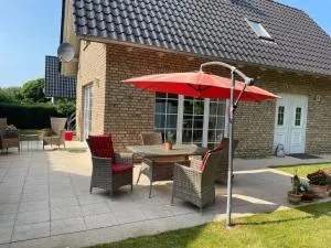 Sommerhaus JoLuFeLu - Urlaub zwischen See und Golfplatz - Unter Göhren