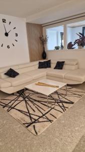 Moderne F3 - 10 min aeroport CDG - Paris - Parc Astérix - Disneyland Paris - Tour Eiffel - Champs Elysée - 15 min Parc des expositions Villepinte - 10 min Le Bourget - 5 min du Golf international de Roissy- JO 2024