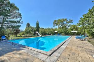 Domaine de la Dragonette Mas from the 18th century in the heart of Provence- Lubéron-Avignon