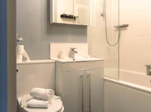 Stock Street Apartment