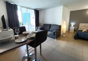 Amplio estudio en Golf del Sur GP123